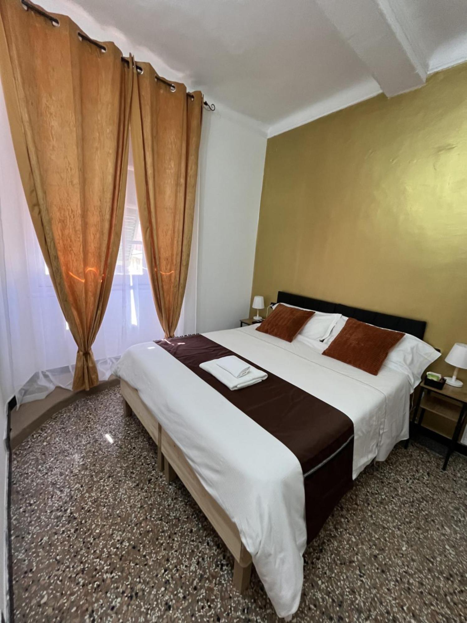 Genova Gold Rooms الغرفة الصورة