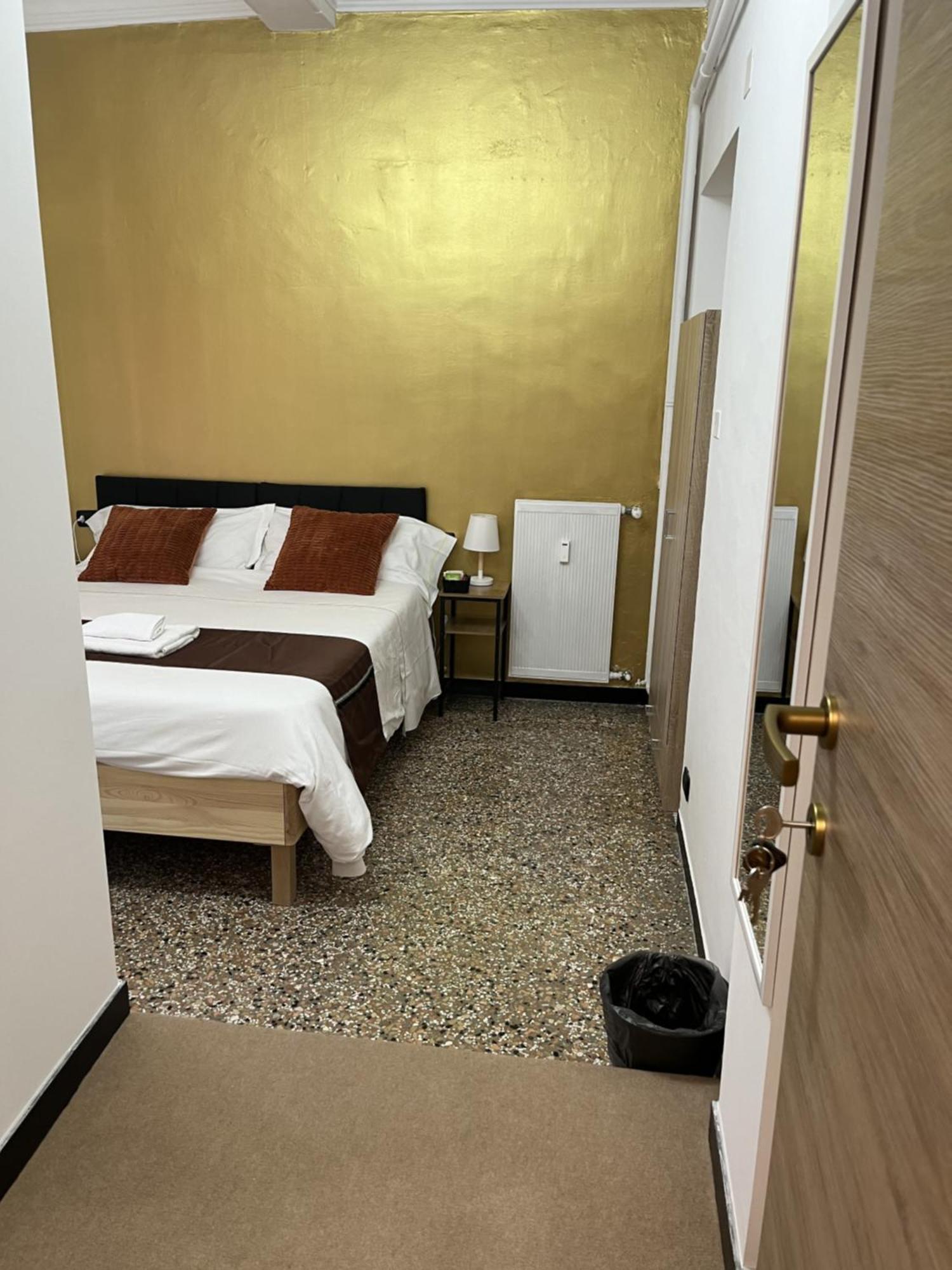 Genova Gold Rooms الغرفة الصورة